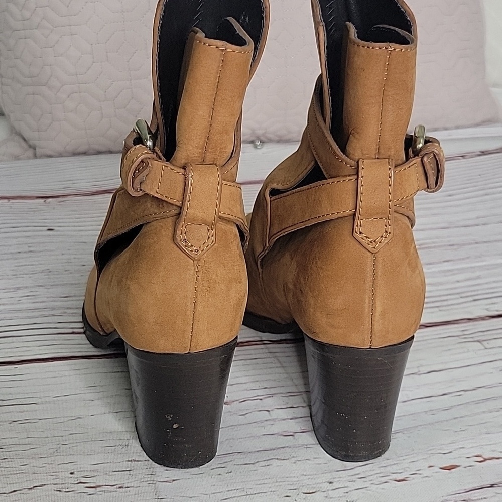 LK BENNETT LONDON Tan Ankle Boots with Buckle Detail Size 36 Or 6 - Picture 5 of 8